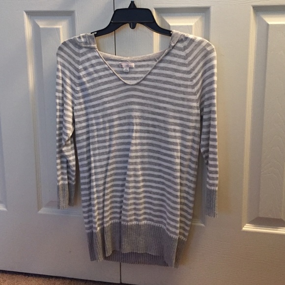 Gray striped sweater - Picture 1 of 2