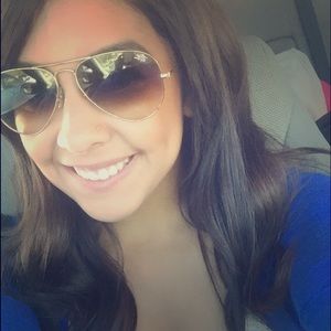 Meet your Posher, Marissa