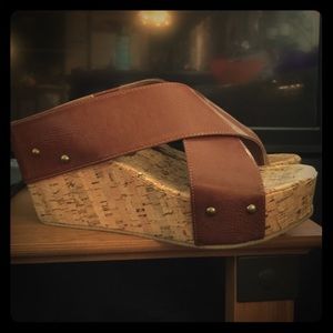 Brown leather/ cork wedges!