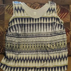 Price ⬇Navy and silver pattern tank top