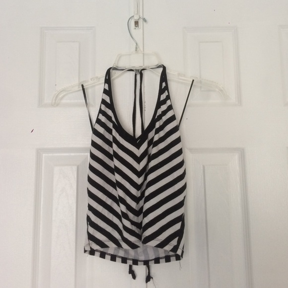 2 halter tops - Picture 2 of 4