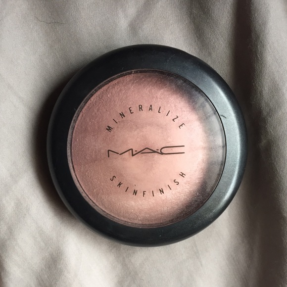 MAC Skinfinish in Blonde