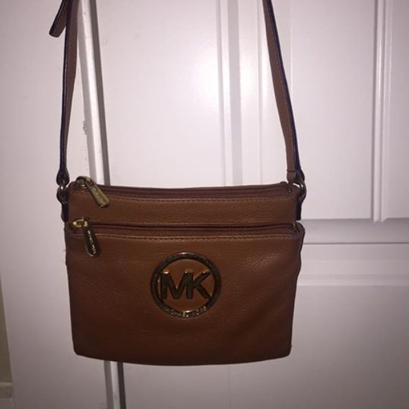 Michael kors cross body