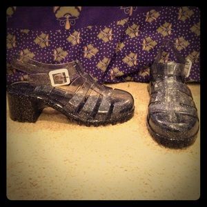 Black sparkle jelly heels