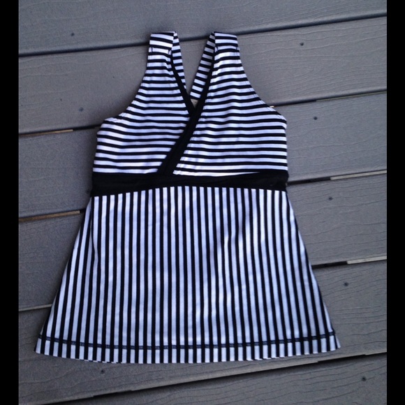 Sexy striped Lulu tank, Size 8