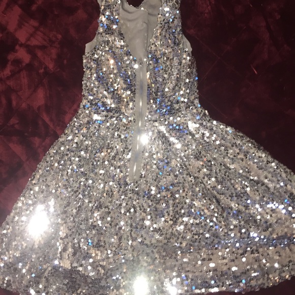 Holiday sequin dress - Picture 2 of 4