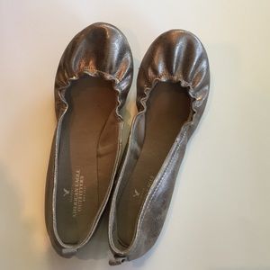American Eagle ballet flat