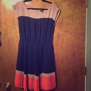 American Eagle color block dress