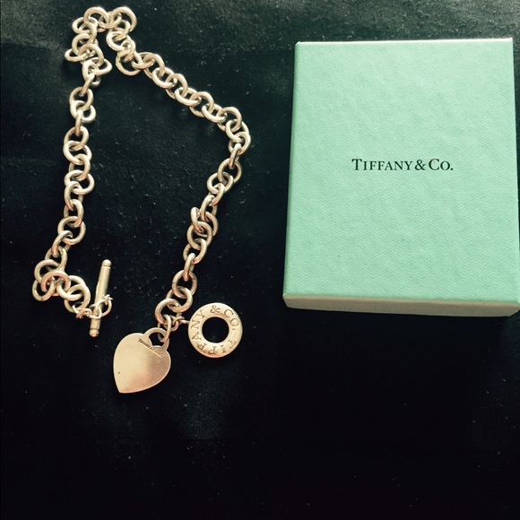 Tiffany's toggle necklace