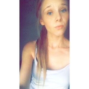 Meet your Posher, Kayla