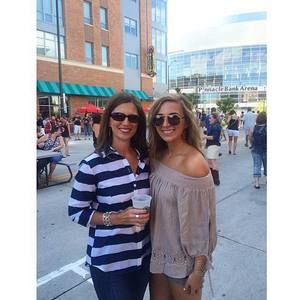 Meet your Posher, Taylor