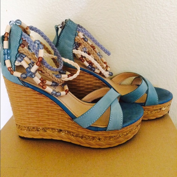 Heeled Sandals - Picture 2 of 4
