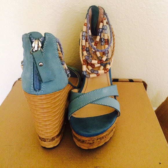 Heeled Sandals - Picture 4 of 4