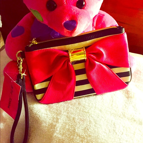 Wristlet Bow