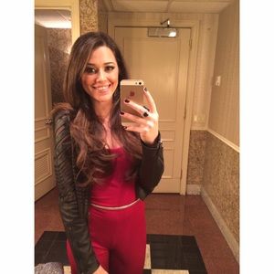 Meet your Posher, Demi