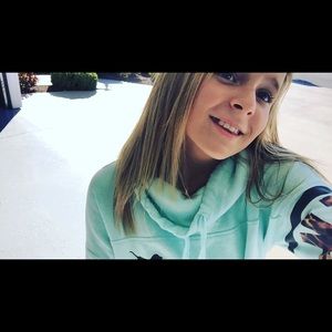 Meet your Posher, Bailey