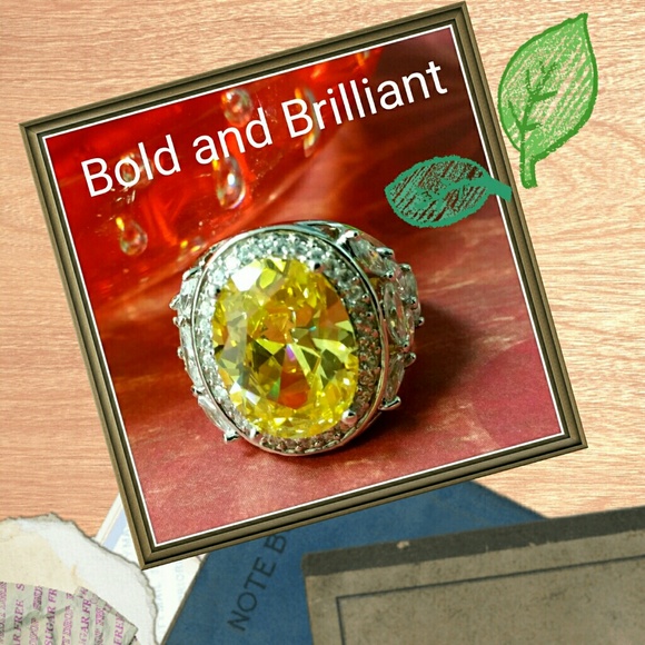 NWOT! LARGE CITRINE STONE FASHION CZ COCKTAIL RING
