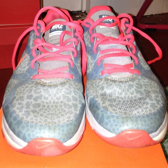 Nike dual fusions