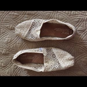 Cream lace toms in excellent condition 7.5