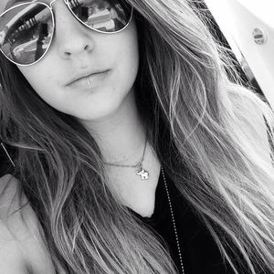 Meet your Posher, Madison