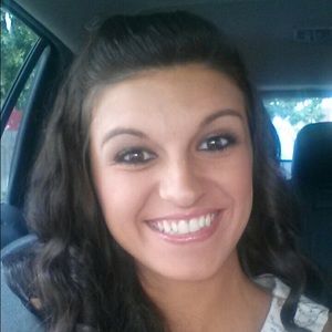 Meet your Posher, Lauren