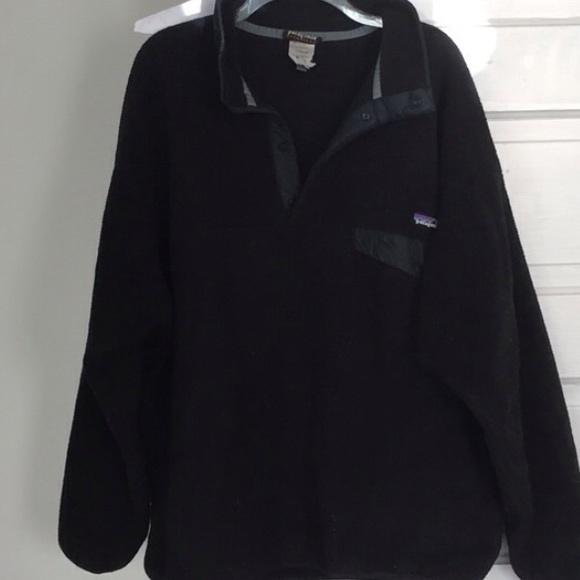 Patagonia pullover.
