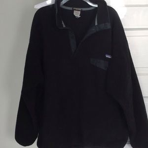 Patagonia pullover.