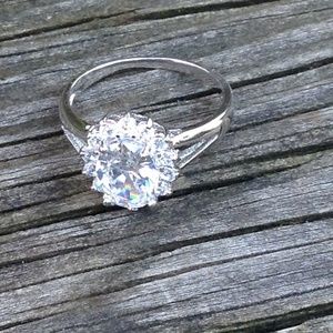 ❗️Final Reduction❗️18 karat Gold-Plated 7ctw CZ