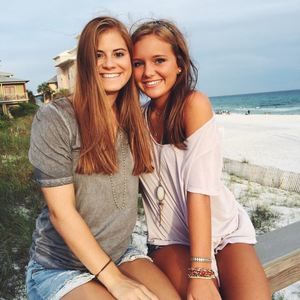 Meet your Posher, Brooke