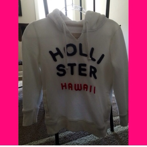 3/4 hoodie hawaii from hollister. Fit like small