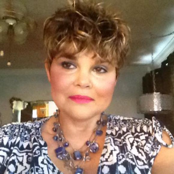 Meet your Posher, Vicki - Picture 1 of 1