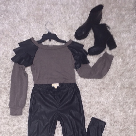 Taupe long sleeve crop w faux leather sleeve