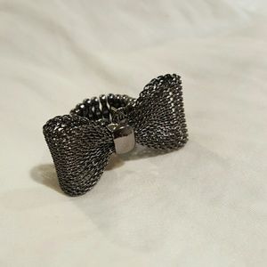 Mesh Bow Ring