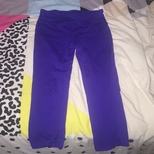 Purple capri leggings💜
