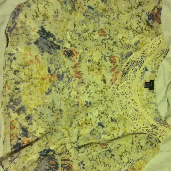 Floral Polyester Blouse 🌸