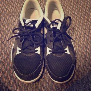 Black and white nikes