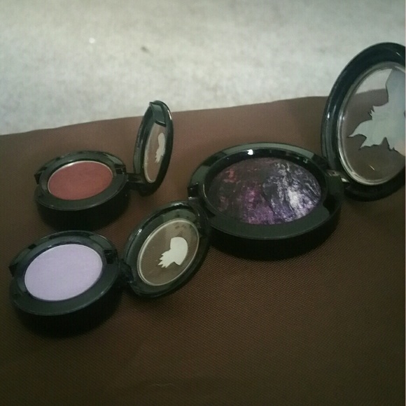 🔴SOLD IN BUNDLE🔴 MAC LE Disney's Villains - Picture 4 of 4