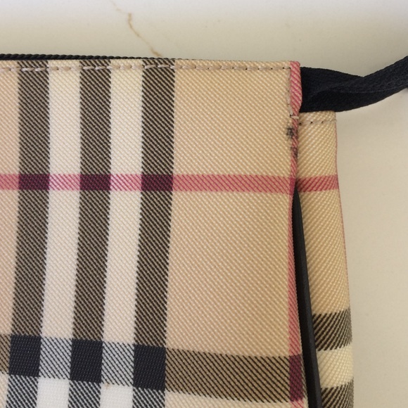 MORE PICS of BURBERRY handbag - Picture 4 of 4