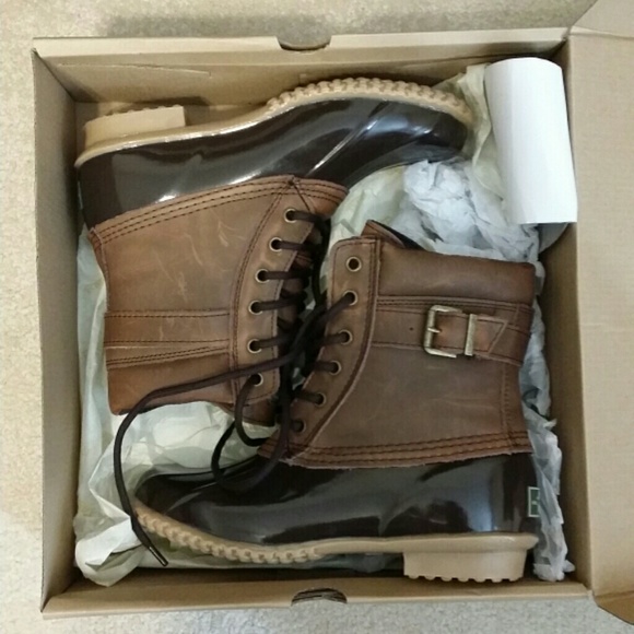 NIB Duck Boots