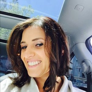 Meet your Posher, Nicole
