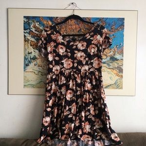 • black foral dress •