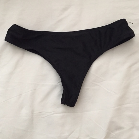 Thong bikini