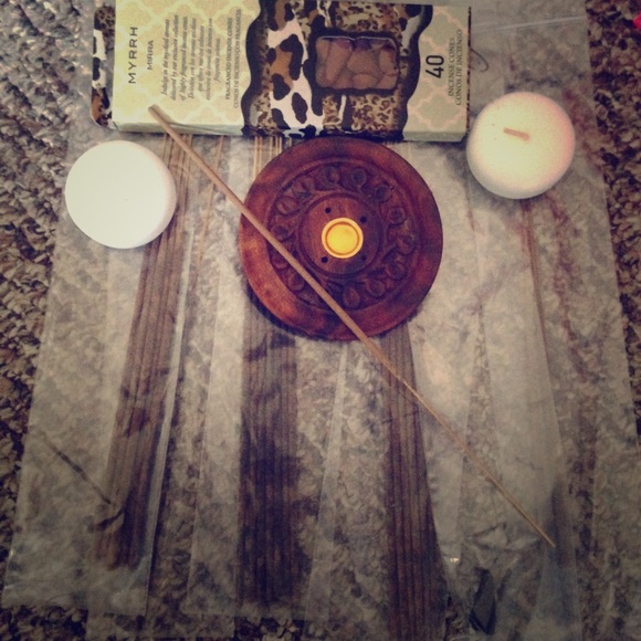 New picture w/ incenses, cones, & the holder😍
