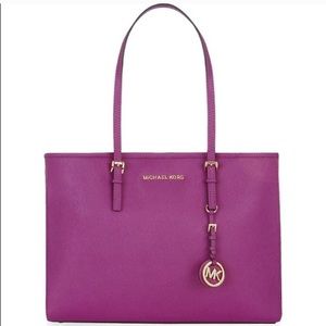 Michael Kors jet set tote