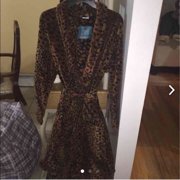 Unisex leopard bathrobe