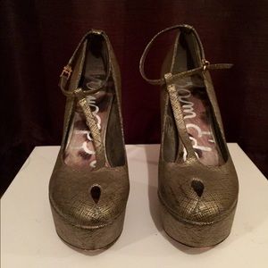 Gold/ Metallic Sam Edelman Pumps. Good condition.