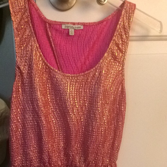 Cute dress never worn