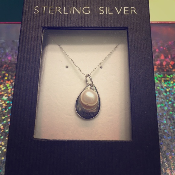 Sterling silver, pearl necklace