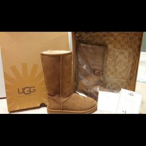 UGG's Classic Tall