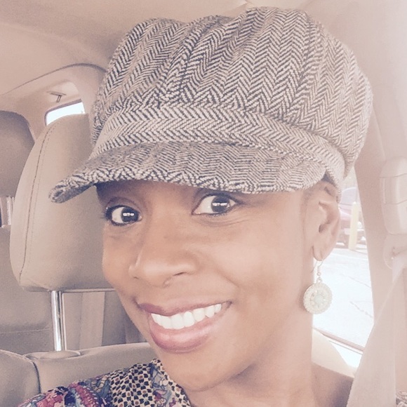 Meet your Posher, Natorsha - Picture 1 of 1